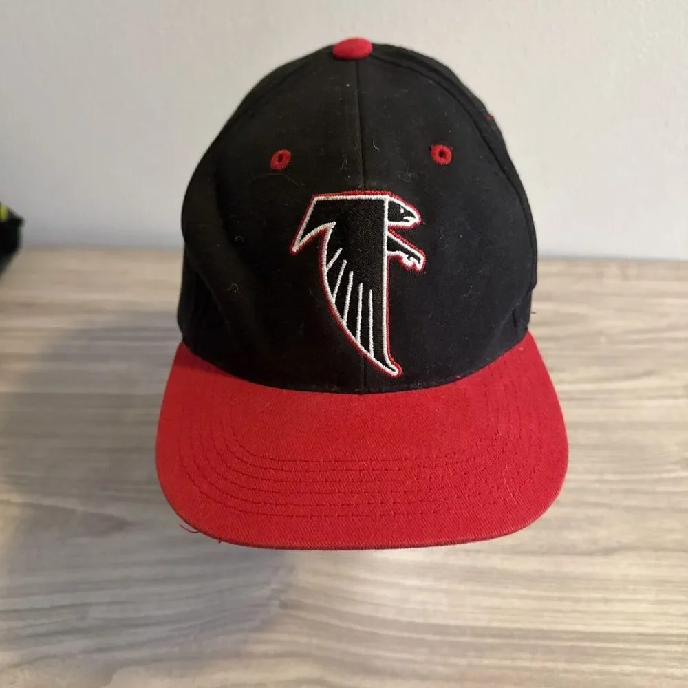 Vintage NFL Kids Adjustable Hat Atlanta Falcons Logo Black Red‎